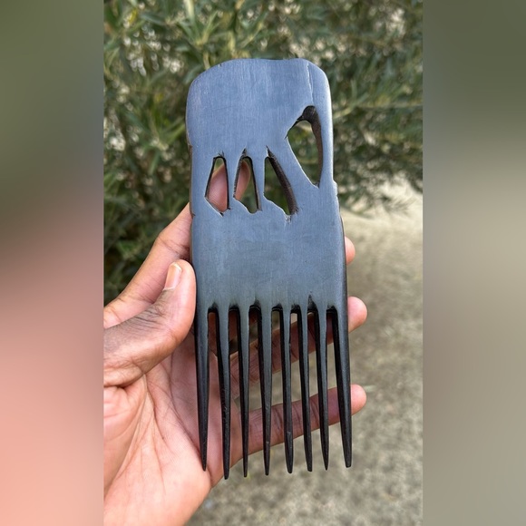 VTG Hand Carved Afro Pick Comb 🪮 🇧🇯 Sz 7”x2.5” - Picture 3 of 3